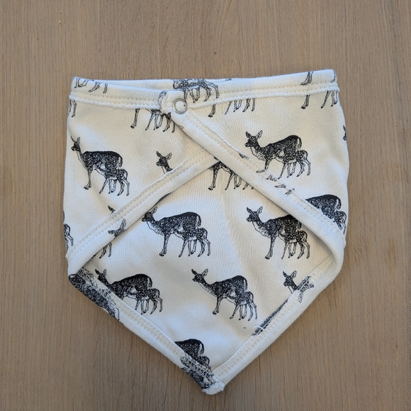 Kate Quinn Cream Deer Pattern Bib - Picture 2 of 3